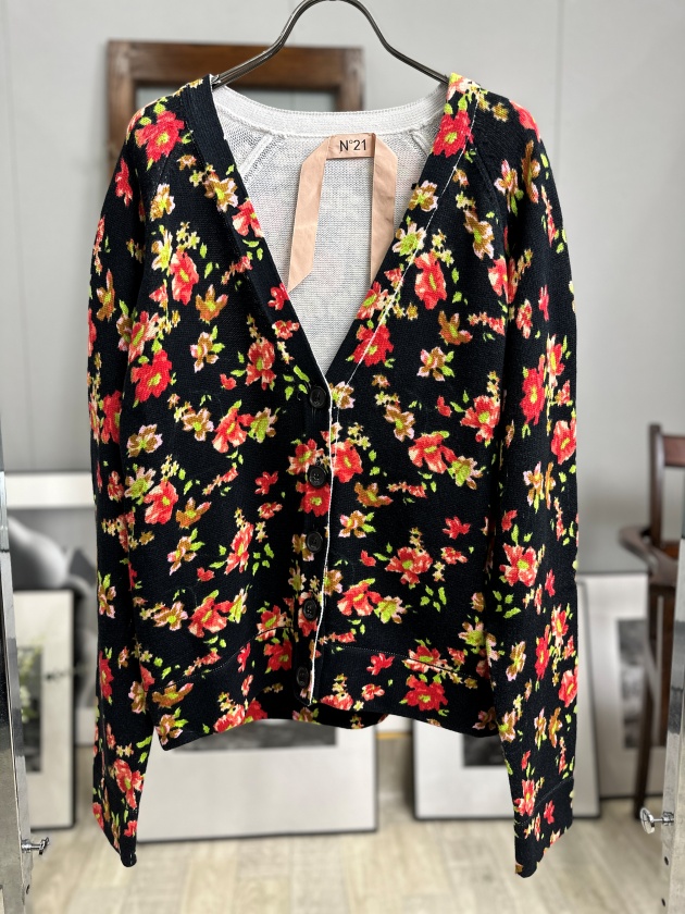 N°21 ヌメロヴェントゥーノ　ニット　カーディガン 200928-045.jpg