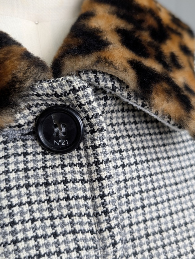 N°21 Numero ventuno】ヌメロヴェントゥーノ レオパード衿付きチェック