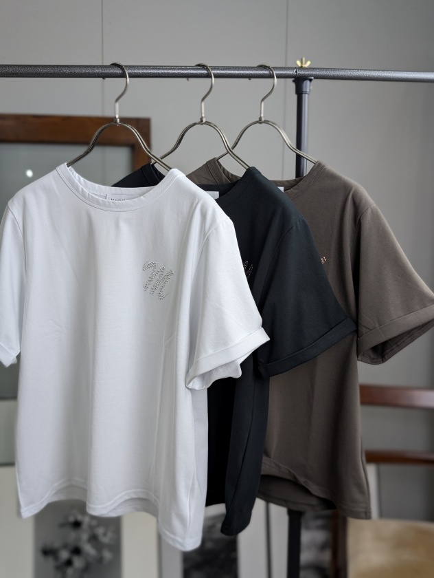 ロゴブローチ風Tシャツ≪手洗い可能≫ ROSIEE ROSIEE Mロゴブローチ風Tシャツ R713227 ロージー