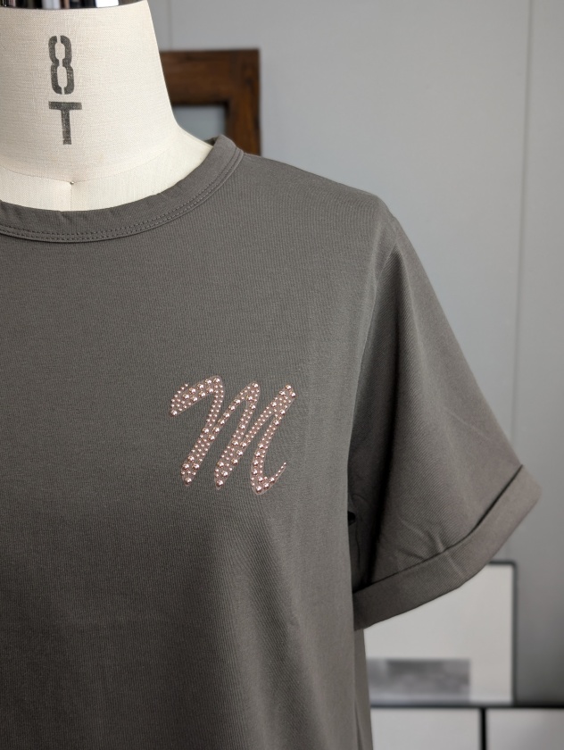 ロゴブローチ風Tシャツ≪手洗い可能≫ ROSIEE ROSIEE Mロゴブローチ風Tシャツ R713227 ロージー