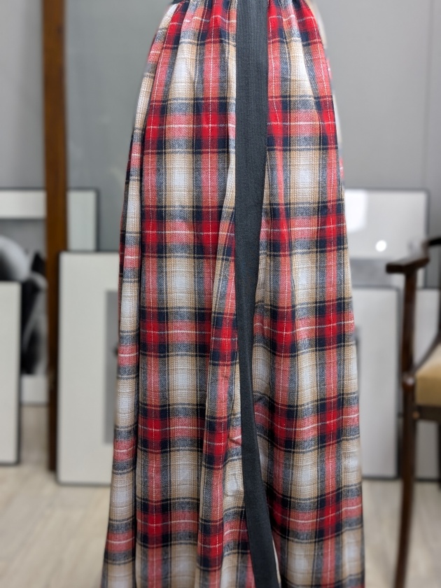 再入荷【MONILE】WEB限定・ネルチェックサイドラインロングスカート