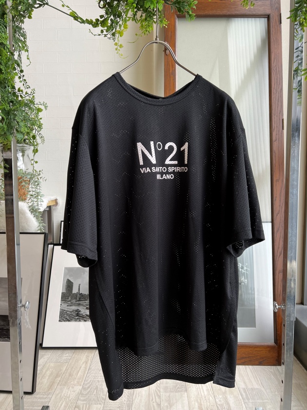 男女OK ヌメロヴェントゥーノ n21 Tシャツ N°21 - Tシャツ/カットソー ...