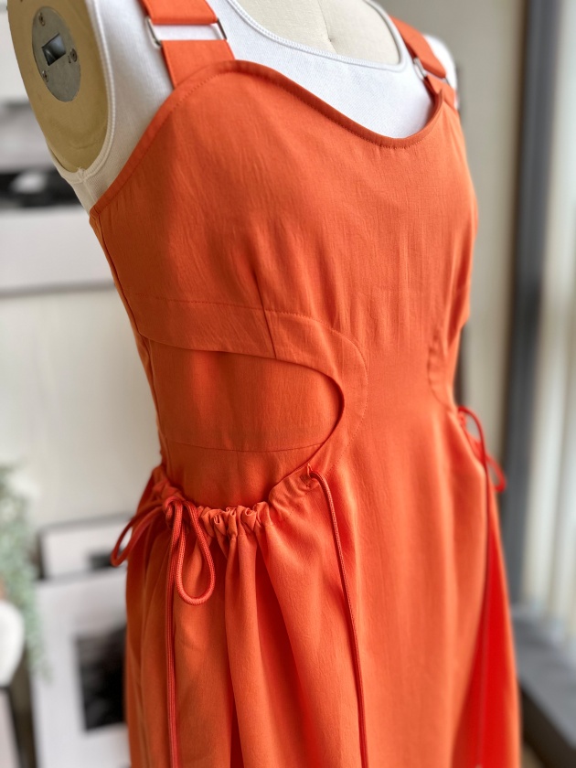 ujoh Gathered Hole Bare Dress